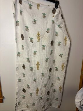 Pottery Barn Kids White Muslin Swaddle with Green & Gold Star Wars Characters